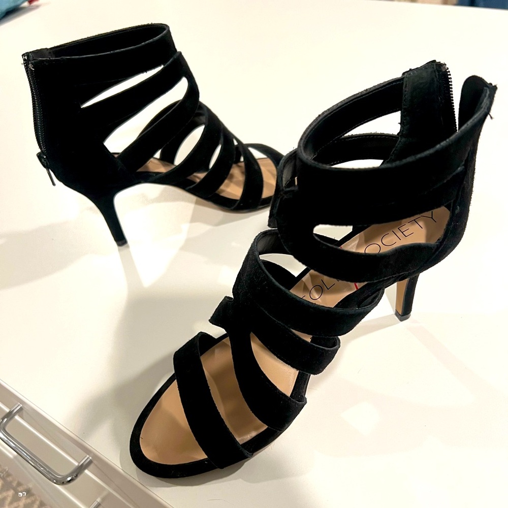 Sole Society 7.5 Adrielle Caged Black Suede Sandals 3 Inch Heels Back Zip EUC